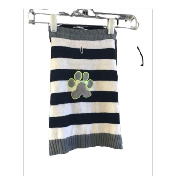 Dog Outfit size Large - Picture 2 of 3